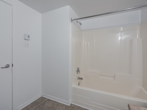 Bathroom - 605-1750 Boul. Lévesque E., Laval (Duvernay), QC - Indoor Photo Showing Bathroom