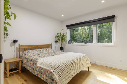 Chambre à coucher principale - 711 Rue Des Cervidés, Sainte-Adèle, QC - Indoor Photo Showing Bedroom
