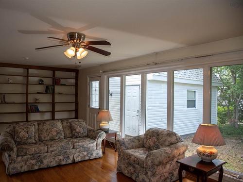 17 Maple Drive, Timberlea, NS - Indoor Photo Showing Living Room