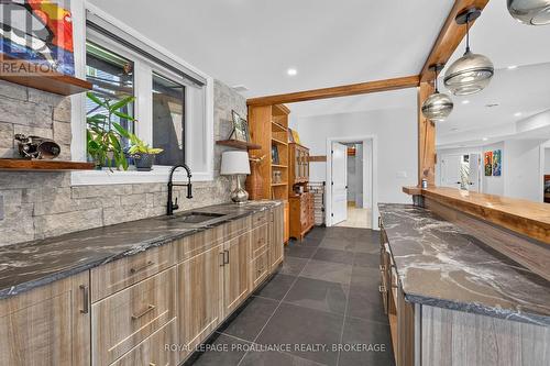 86 Macdonnell Street, Kingston (Central City East), ON - Indoor Photo Showing Other Room