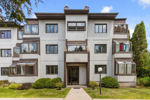 1 139E Ch De La Savane — photo 1
