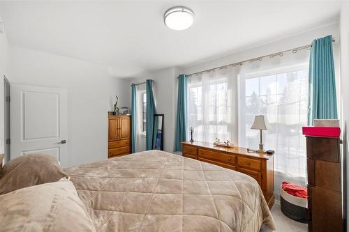 210 Main Street, Selkirk, MB - Indoor Photo Showing Bedroom