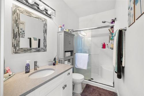 210 Main Street, Selkirk, MB - Indoor Photo Showing Bathroom