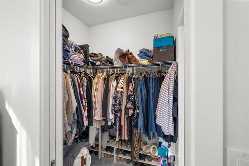 210 Main Street, Selkirk, MB - Indoor With Storage
