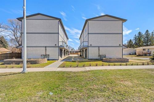 210 Main Street, Selkirk, MB - Outdoor