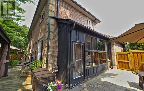 Convenient side entrance to basement - 1665 Asgard Drive, Mississauga, ON - Outdoor With Exterior