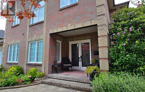 Covered Front Porch Entryway - 1665 Asgard Drive, Mississauga, ON - Outdoor