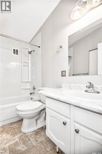 2885 4Th Avenue W, Prince Albert, SK - Indoor Photo Showing Bathroom