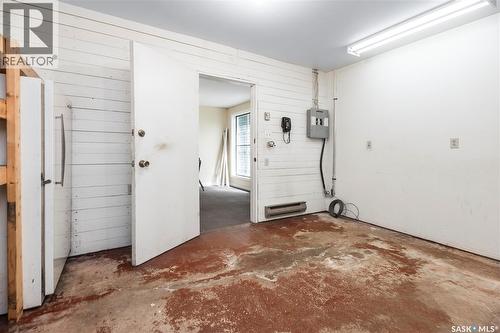 2885 4Th Avenue W, Prince Albert, SK - Indoor