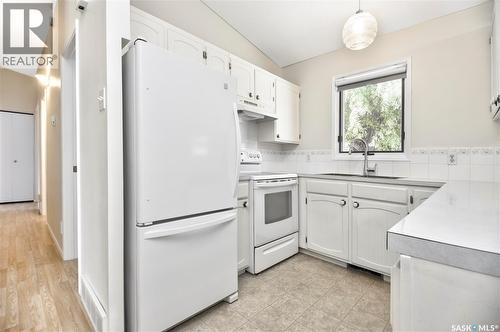 2885 4Th Avenue W, Prince Albert, SK - Indoor Photo Showing Kitchen