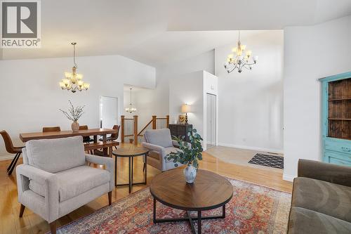 1285 Tanemura Crescent, Kelowna, BC - Indoor Photo Showing Living Room