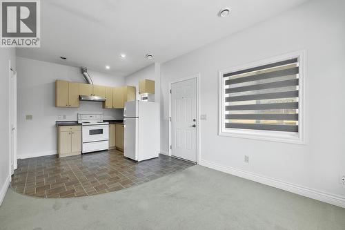 1285 Tanemura Crescent, Kelowna, BC - Indoor Photo Showing Kitchen