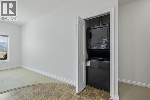 1285 Tanemura Crescent, Kelowna, BC - Indoor Photo Showing Other Room