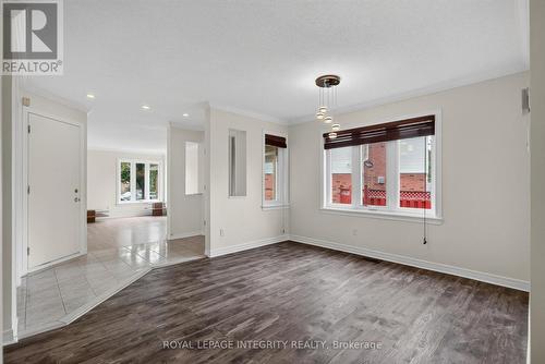 137 Hunterswood Crescent, Ottawa, ON - Indoor Photo Showing Other Room