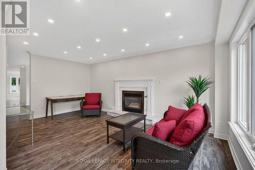 137 Hunterswood Crescent, Ottawa, ON - Indoor With Fireplace