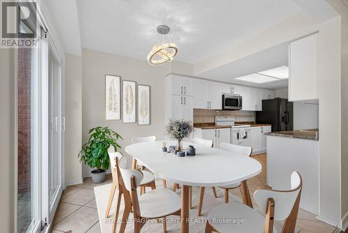 137 Hunterswood Crescent, Ottawa, ON - Indoor Photo Showing Dining Room