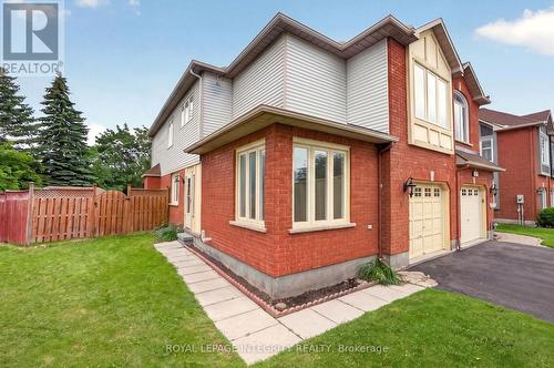 137 Hunterswood Crescent, Ottawa, ON - Outdoor