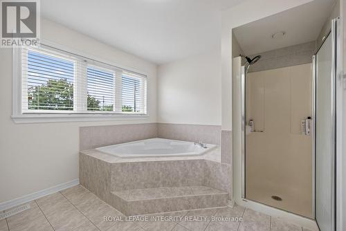 137 Hunterswood Crescent, Ottawa, ON - Indoor Photo Showing Bathroom