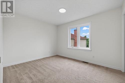 137 Hunterswood Crescent, Ottawa, ON - Indoor Photo Showing Other Room