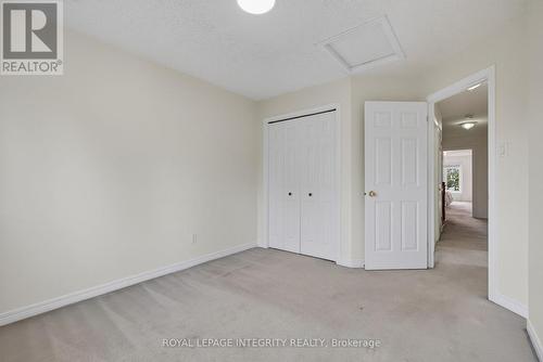 137 Hunterswood Crescent, Ottawa, ON - Indoor Photo Showing Other Room