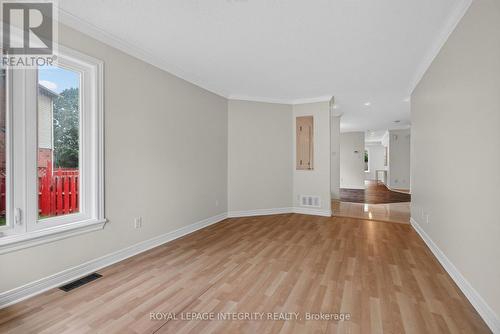 137 Hunterswood Crescent, Ottawa, ON - Indoor Photo Showing Other Room