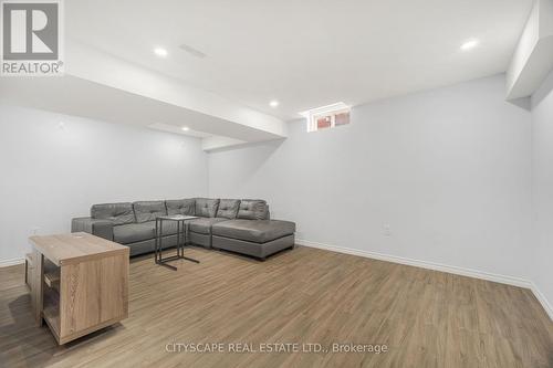 14 Redcedar Crescent, Hamilton, ON - Indoor
