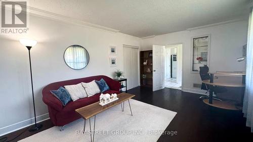 14 Macbeth Boulevard, St. Catharines, ON - Indoor Photo Showing Living Room