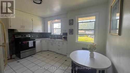 14 Macbeth Boulevard, St. Catharines, ON - Indoor Photo Showing Other Room