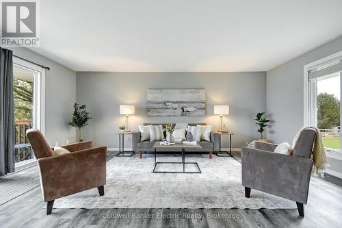 1647 Stenner Road, Douro-Dummer, ON - Indoor Photo Showing Living Room