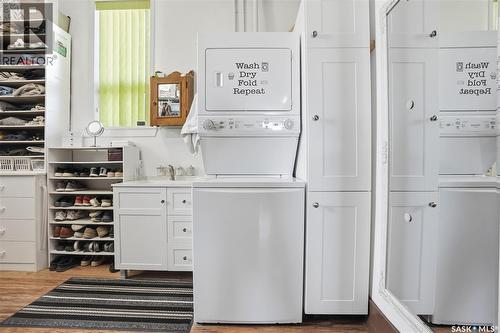 Mickleborough Acreage, Lumsden Rm No. 189, SK - Indoor Photo Showing Laundry Room