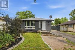 1185 NORMAN COURT Oshawa, ON L1H 7X2