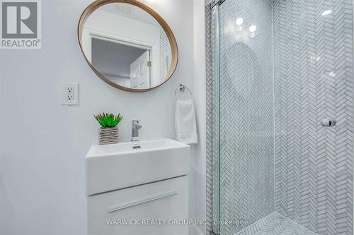 Lower - 57 Bertmount Avenue, Toronto, ON - Indoor Photo Showing Bathroom