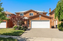 146 Beaver Bend Crescent Toronto, ON M9B 5S1