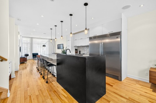 Kitchen - 1210 Rue Woodland, Montréal (Verdun/Île-Des-Soeurs), QC - Indoor Photo Showing Kitchen With Upgraded Kitchen