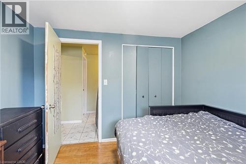 330 East 18Th Street, Hamilton, ON - Indoor Photo Showing Bedroom