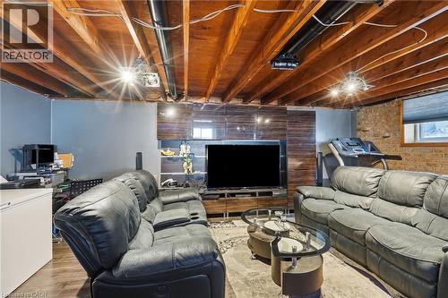 330 East 18Th Street, Hamilton, ON - Indoor Photo Showing Basement
