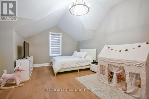 108 Rugman Crescent, Springwater, ON - Indoor Photo Showing Bedroom