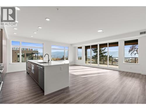 2760 Olalla Road Unit# 207, West Kelowna, BC - Indoor Photo Showing Kitchen