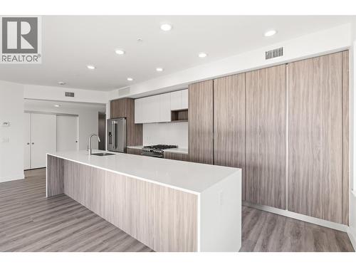 2760 Olalla Road Unit# 207, West Kelowna, BC - Indoor Photo Showing Kitchen
