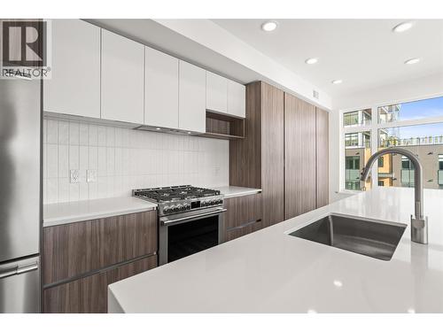 2760 Olalla Road Unit# 207, West Kelowna, BC - Indoor Photo Showing Kitchen With Upgraded Kitchen