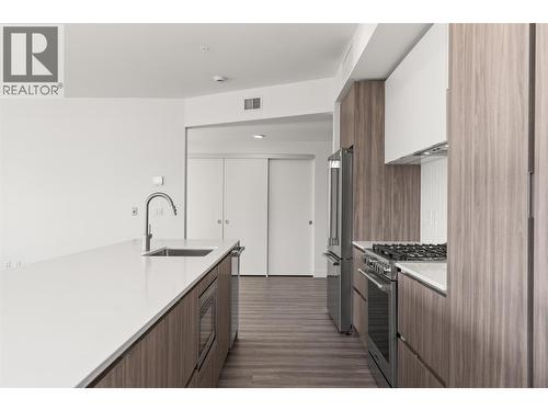 2760 Olalla Road Unit# 207, West Kelowna, BC - Indoor Photo Showing Kitchen With Upgraded Kitchen