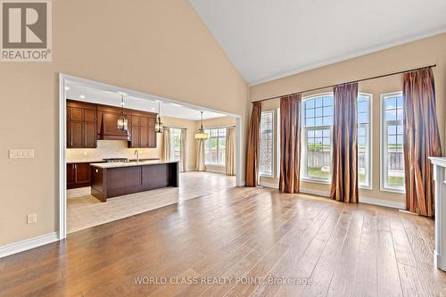 31 Munsie Drive, King, ON - Indoor Photo Showing Kitchen