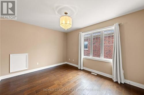 31 Munsie Drive, King, ON - Indoor Photo Showing Other Room