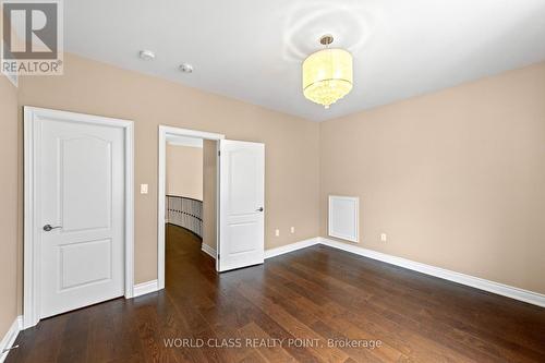 31 Munsie Drive, King, ON - Indoor Photo Showing Other Room