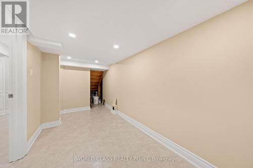 31 Munsie Drive, King, ON - Indoor Photo Showing Other Room
