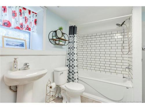 28 Loyalist Dr, Hampton, NB 