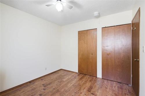 217 Inkster Garden Dr, Winnipeg, MB - Indoor Photo Showing Other Room