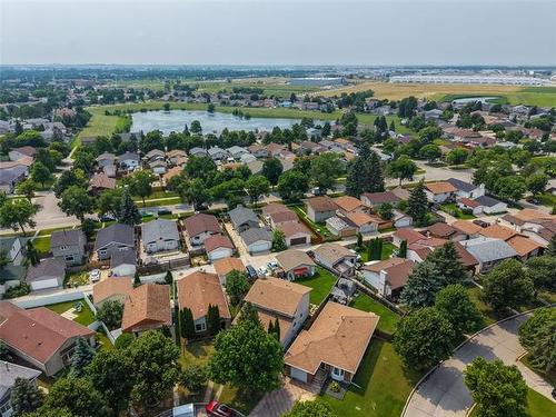 217 Inkster Garden Dr, Winnipeg, MB - Outdoor With View
