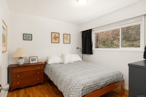 10496 Jocelyn Pl, Sidney, BC 