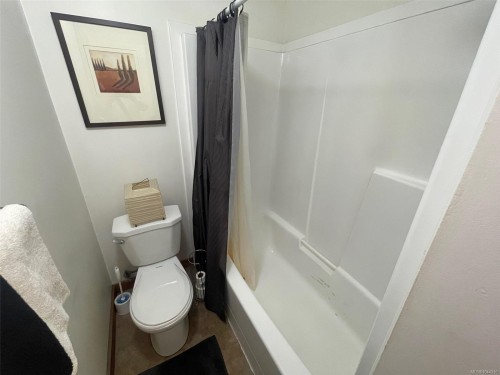 #304-30 Cavan St, Nanaimo, BC - Indoor Photo Showing Bathroom